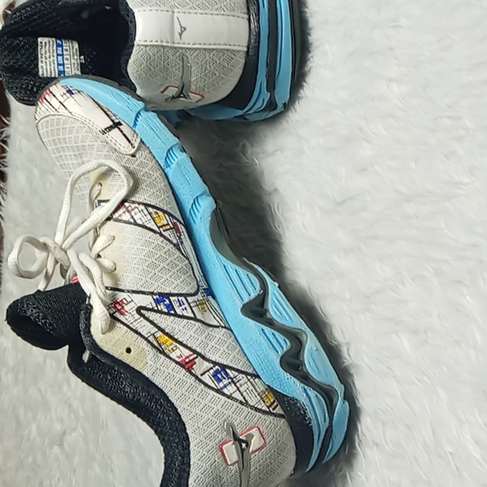 Mizuno 10th anniversary wave sneakers - Picture 7 of 9